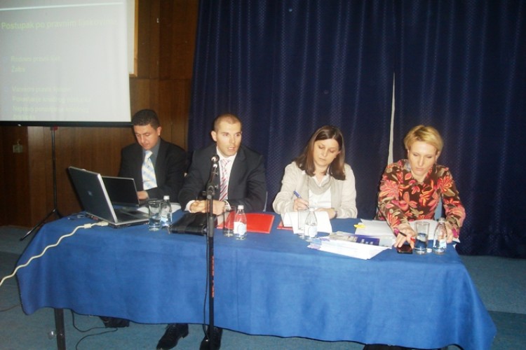 LOCAL COMMUNITY OUTREACH ROUNDTABLE FOCUSING ON THE WORK OF JUDICIAL INSTITUTIONS HELD IN MODRIČA 