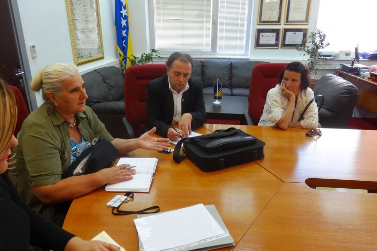 CHIEF PROSECUTOR MET WITH REPRESENTATIVES OF THE ASSOCIATION OF SREBRENICA VICTIMS. ASSOCIATIONS OF VICTIMS SUPPORTED THE PROSECUTION OF CASES AND COOPERATION WITH THE OFFICE OF THE WAR CRIMES PROSECUTOR OF SERBIA.