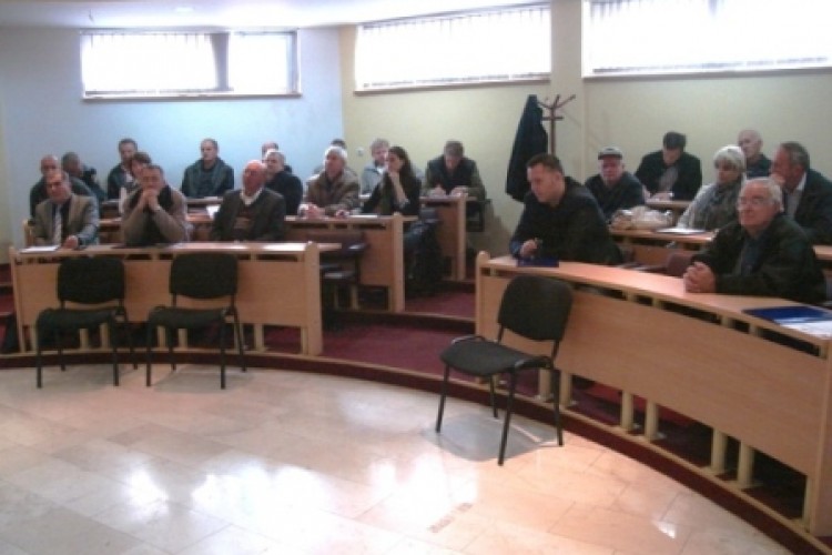 У КИСЕЉАКУ ОДРЖАН ОКРУГЛИ СТО ПОСВЕЋЕН ПРИБЛИЖАВАЊУ РАДА ПРАВОСУДНИХ ИНСТИТУЦИЈА БиХ ЛОКАЛНИМ ЗАЈЕДНИЦАМА