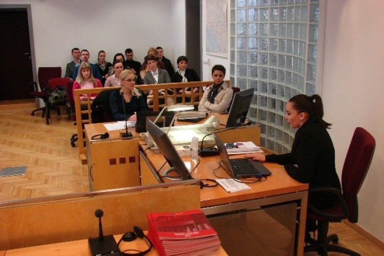 DELEGATION OF LEGAL OFFICERS AND ADVISORS FROM CANTONAL AND DISTRICT PROSECUTOR'S OFFICES VISITED THE PROSECUTOR'S OFFICE AND THE COURT OF BIH 