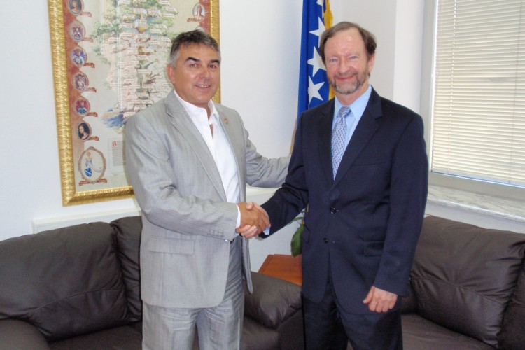 ГЛАВНИ ТУЖИЛАЦ ТУЖИЛАШТВА БиХ САСТАО СЕ СА АМБАСАДОРОМ САД У БОСНИ И ХЕРЦЕГОВИНИ