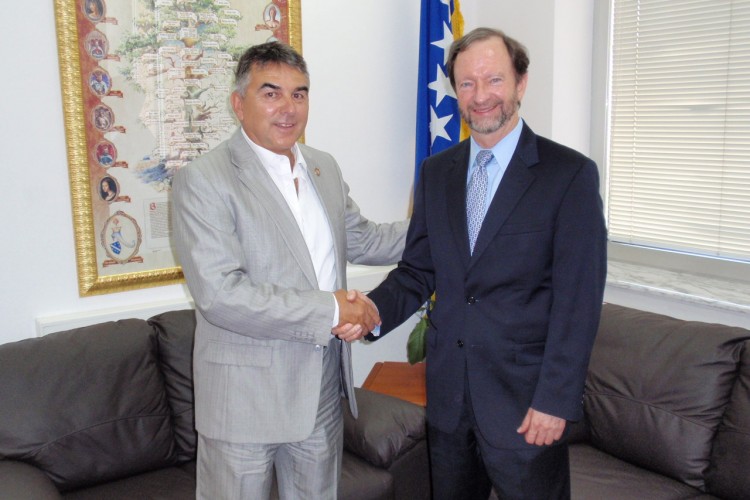 ГЛАВНИ ТУЖИЛАЦ ТУЖИЛАШТВА БиХ САСТАО СЕ СА АМБАСАДОРОМ САД У БОСНИ И ХЕРЦЕГОВИНИ