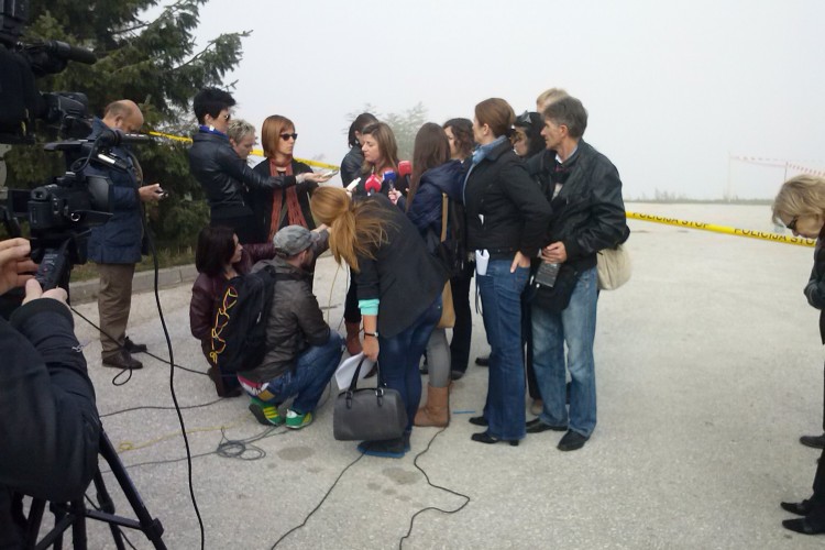 DELEGATION OF AMBASSADORS IN BIH VISITED THE EXHUMATION SITES AT LANDFILL IN BUĆA POTOK AND TOMAŠICA 