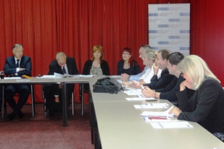 ПРЕДСТАВНИЦИ ТУЖИЛАШТВА БиХ УЧЕСТВОВАЛИ СУ НА РЕГИОНАЛНОЈ КОНФЕРЕНЦИЈИ „ИЗАЗОВИ ИЗВЈЕШТАВАЊА О СУЂЕЊИМА ЗА РАТНЕ ЗЛОЧИНЕ“, КОЈА ЈЕ ОДРЖАНА У БЕОГРАДУ