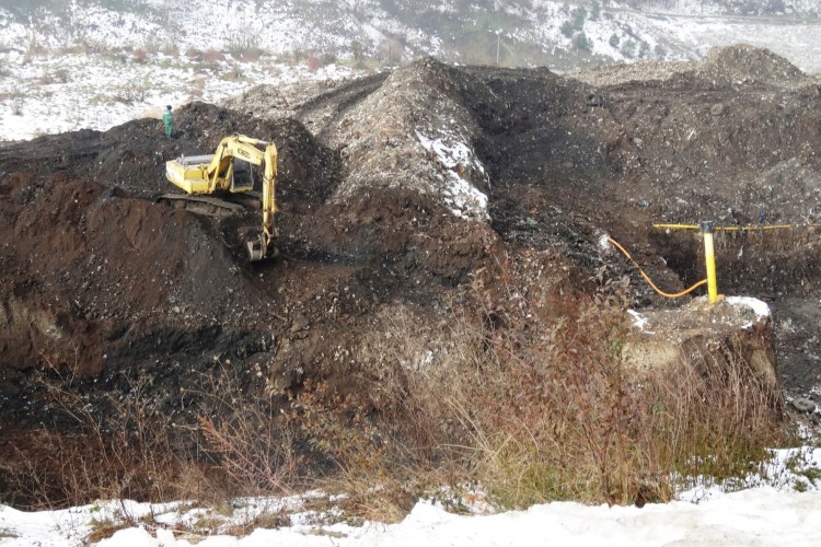 EXCAVATIONS WITHIN THE EXHUMATION PROCESS CARRIED OUT AT THE LOCATIONS OF TOMAŠICA AND BUĆA POTOK. ONE MICRO-LOCATION SITUATED NEAR THE MAIN MASS GRAVE SITE IS BEING PROBED AT TOMAŠICA