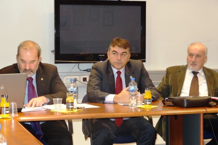 FIRST TRILATERAL MEETING OF CHIEF PROSECUTORS OF BOSNIA AND HERZEGOVINA, SERBIA AND CROATIA HELD IN SARAJEVO WITHIN THE FRAMEWORK OF THE PROTOCOL ON COOPERATION IN PROSECUTION OF WAR CRIMES. SPECIFIC ACTIVITIES AND FURTHER COOPERATION IN SEVERAL CASES AGR