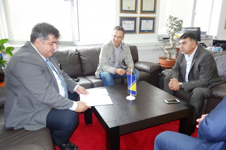 POTPISAN MEMORANDUM O SURADNJI IZMEĐU TUŽITELJSTVA BiH I FAKULTETA ZA KRIMINALISTIKU, KRIMINOLOGIJU I SIGURNOSNE STUDIJE  UNIVERZITETA U SARAJEVU