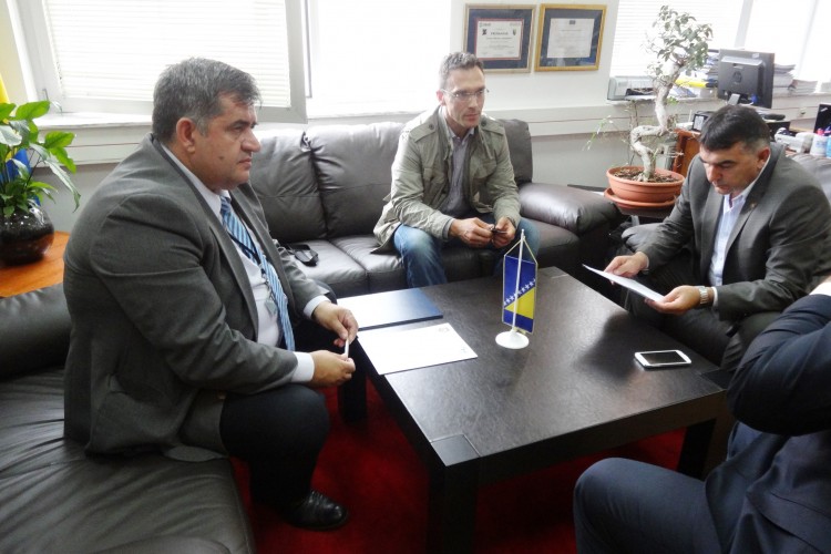 POTPISAN MEMORANDUM O SURADNJI IZMEĐU TUŽITELJSTVA BiH I FAKULTETA ZA KRIMINALISTIKU, KRIMINOLOGIJU I SIGURNOSNE STUDIJE  UNIVERZITETA U SARAJEVU