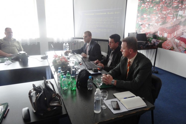 LOCAL COMMUNITY OUTREACH ROUND TABLE ON THE WORK OF THE BIH PROSECUTOR’S OFFICE AND THE COURT OF BIH HELD IN KLADANJ  