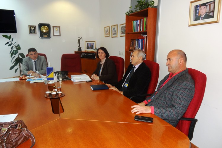 ГЛАВНИ ТУЖИЛАЦ СЕ САСТАО СА ПРЕДСТАВНИЦИМА МИСИЈЕ ICMP У БиХ. РАЗГОВАРАНО О ПРЕДСТОЈЕЋИМ АКТИВНОСТИМА ЛОЦИРАЊА И ЕКСХУМАЦИЈА МАСОВНИХ ГРОБНИЦА