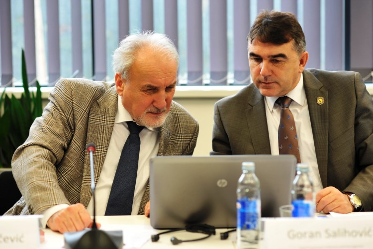 Главни тужиоци Горан Салиховић и Владимир Вукчевић дали су први заједнички интервју који је емитован у понедјељак, на телевизији Al Jazeera
