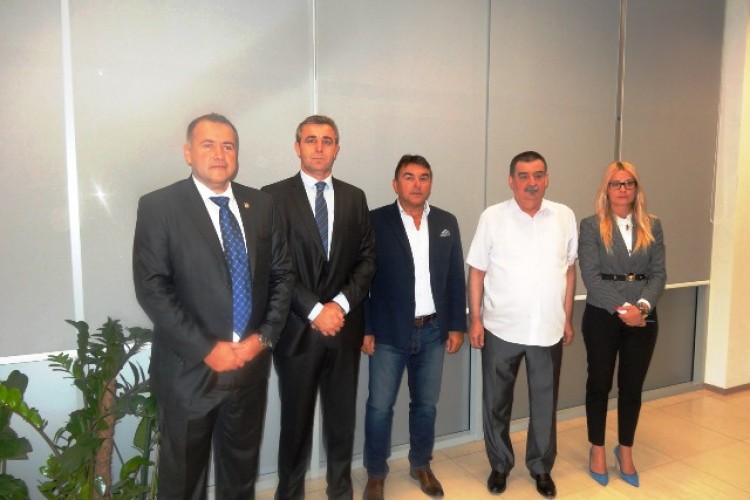 ГЛАВНИ ТУЖИЛАЦ СЕ САСТАО СА ЗАМЈЕНИКОМ ДИРЕКТОРОМ SIPA-е. ДОГОВОРЕНА ИНТЕНЗИВНА САРАДЊА У ВЕЋЕМ БРОЈУ ПРЕДМЕТА КОРУПЦИЈЕ И ОРГАНИЗОВАНОГ КРИМИНАЛА, КОЈИ БИ ОВЕ ГОДИНЕ ТРЕБАЛИ РЕЗУЛТИРАТИ ХАПШЕЊЕМ И ПРОЦЕСУИРАЊЕМ ОСУМЊИЧЕНИХ