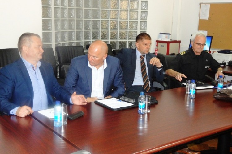 УДАРНА ГРУПА ЗА БОРБУ ПРОТИВ ТЕРОРИЗМА-БИЋЕ ЗАТРАЖЕНА ВАНРЕДНА СЈЕДНИЦА САВЈЕТА МИНИСТАРА БиХ