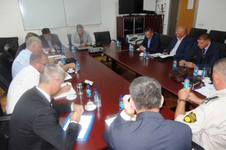 УДАРНА ГРУПА ЗА БОРБУ ПРОТИВ ТЕРОРИЗМА-БИЋЕ ЗАТРАЖЕНА ВАНРЕДНА СЈЕДНИЦА САВЈЕТА МИНИСТАРА БиХ