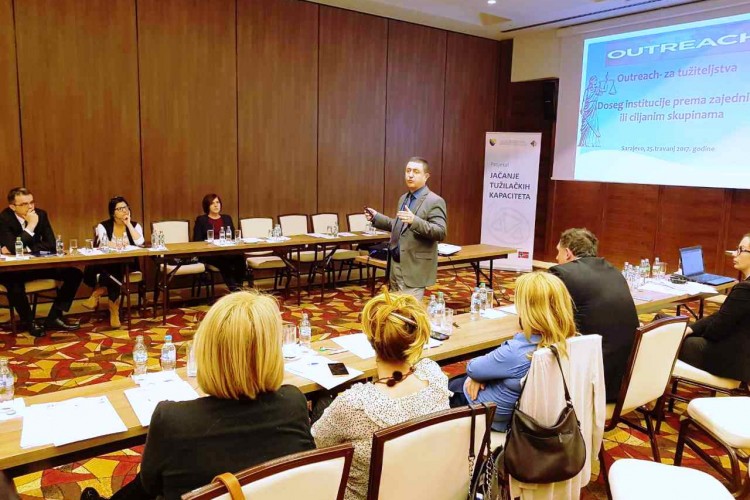 PREDSTAVNIK TUŽILAŠTVA BiH EDUKATOR NA STRUČNOJ RADIONICI VSTV-a BiH O PRIBLIŽAVANJU TUŽILAČKIH INSTITUCIJA LOKALNIM ZAJEDNICAMA