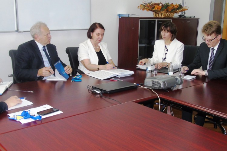 V.D. GLAVNOG TUŽIOCA GORDANA TADIĆ SE SASTALA SA PREDSTAVNICIMA AMBASADE ŠVICARSKE KONFEDERACIJE U BiH; CENTRALNE TEME SASTANKA SU SE ODNOSILE NA JAČANJE KAPACITETA REGIONALNE SARADNJE U PREDMETIMA RATNIH ZLOČINA