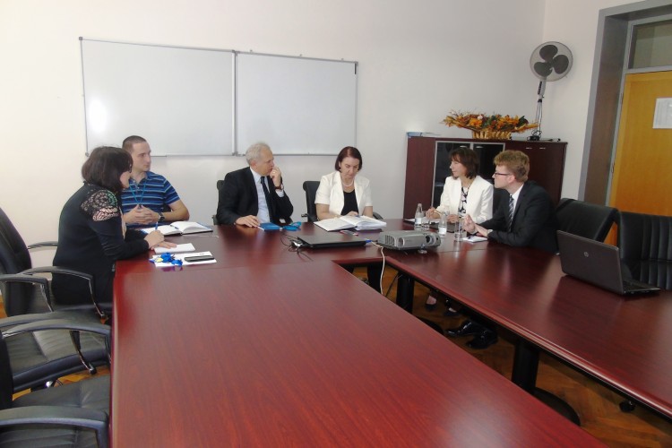 V.D. GLAVNOG TUŽIOCA GORDANA TADIĆ SE SASTALA SA PREDSTAVNICIMA AMBASADE ŠVICARSKE KONFEDERACIJE U BiH; CENTRALNE TEME SASTANKA SU SE ODNOSILE NA JAČANJE KAPACITETA REGIONALNE SARADNJE U PREDMETIMA RATNIH ZLOČINA