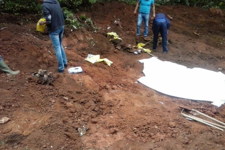 U OPĆINI VLASENICA, PO NALOGU TUŽILAŠTVA BiH, PROVODI SE EKSHUMACIJA; PRONAĐENO ŠEST GOTOVO KOMPLETNIH TIJELA, A POTRAGA SE NASTAVLJA