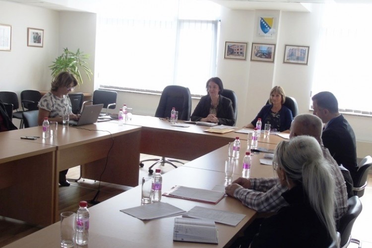 ОДРЖАН САСТАНАК УДАРНЕ ГРУПЕ ЗА БОРБУ ПРОТИВ ТРГОВИНЕ ЉУДИМА И ОРГАНИЗОВАНЕ ИЛЕГАЛНЕ ИМИГРАЦИЈЕ