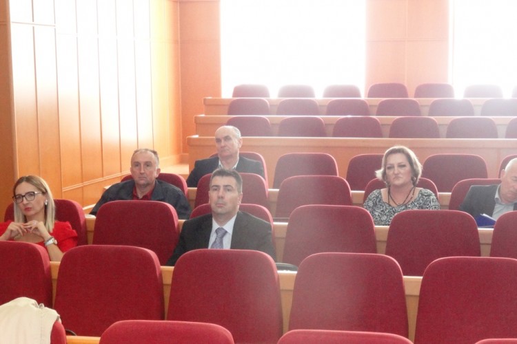 У ТРЕБИЊУ ОДРЖАН ОКРУГЛИ СТОЛ О ПРИБЛИЖАВАЊУ ПРАВОСУДНИХ ИНСТИТУЦИЈА БиХ ЛОКАЛНОЈ ЗАЈЕДНИЦИ