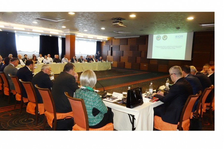 SASTANAK GLAVNIH TUŽITELJA I RUKOVODITELJA POLICIJSKIH AGENCIJA O USPOSTAVI MREŽE SPECIJALIZIRANIH TUŽITELJA I ISTRAŽITELJA ZA BORBU PROTIV TRGOVINE LJUDIMA ODRŽAN U SARAJEVU