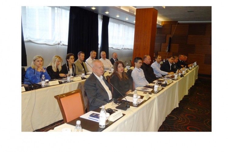 SASTANAK GLAVNIH TUŽITELJA I RUKOVODITELJA POLICIJSKIH AGENCIJA O USPOSTAVI MREŽE SPECIJALIZIRANIH TUŽITELJA I ISTRAŽITELJA ZA BORBU PROTIV TRGOVINE LJUDIMA ODRŽAN U SARAJEVU