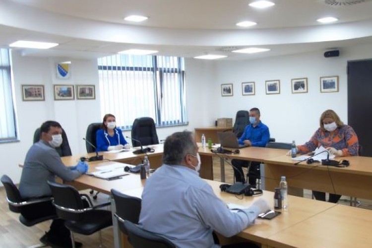 ОДРЖАН САСТАНАК КООРДИНАЦИОНОГ ТИМА ТУЖИЛАШТВА БиХ ЗА ПОСТУПАЊЕ У ВЕЗИ ПРОБЛЕМАТИКЕ ПРЕВЕНЦИЈЕ И СУЗБИЈАЊЕ ШИРЕЊА КОРОНА ВИРУСА-COVID 19