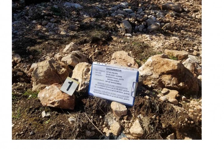 THE REMAINS OF A VICTIM FROM THE PAST WAR FOUND AT THE EXHUMATION AT THE LOCATION OF LJUTA - KONJIC MUNICIPALITY