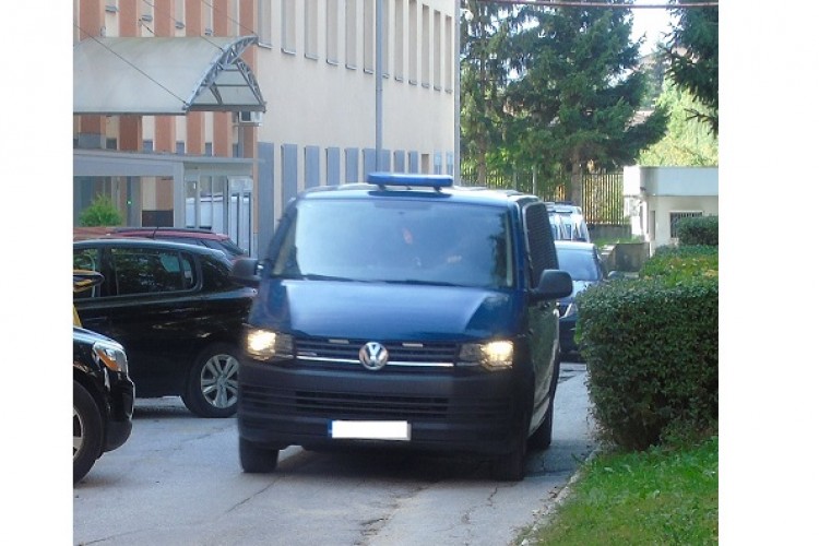 U NASTAVKU OPERACIJE KODNOG NAZIVA “REZ” U SARAJEVU LIŠENA SLOBODE OSOBA OSUMNJIČENA ZA ORGANIZIRANI KRIMINAL