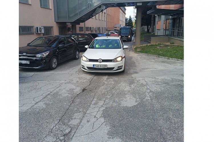 ПРИЈЕДЛОГ ПРИТВОРА ЗА 18 И МЈЕРА ЗАБРАНЕ ЗА 5 ОСУМЊИЧЕНИХ У ПРЕДМЕТУ “BLACK TIE 2”