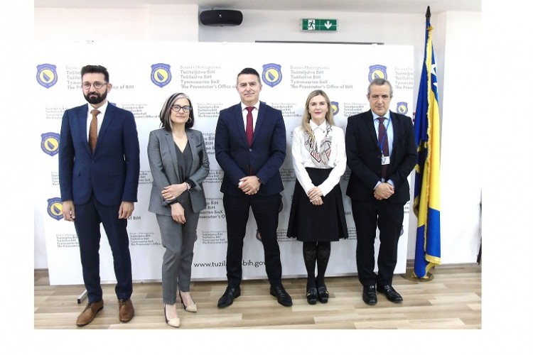 CHIEF PROSECUTOR MEETS WITH AMBASSADOR OF KINGDOM OF SPAIN