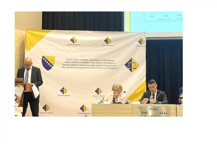 ГЛАВНИ ТУЖИЛАЦ УЧЕСТВОВАО НА КОНФЕРЕНЦИЈИ ТУЖИЛАЦА У ТЕСЛИЋУ