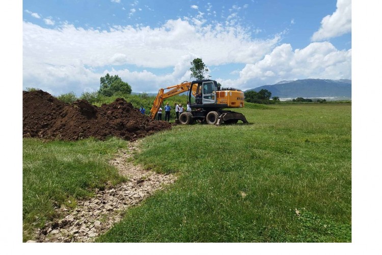 U GACKU JE U TIJEKU EKSHUMACIJA TIJELA ŽRTAVA IZ PROTEKLOGA RATA